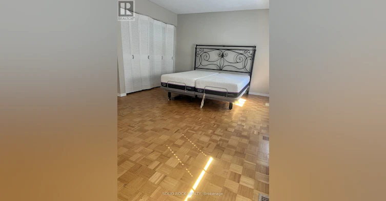 1953 Mulberry Crescent, Ottawa, ON, K1J 8J8 - 9
