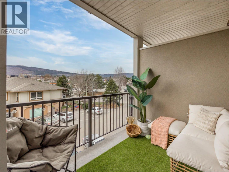 203-2301 Carrington Road, West Kelowna, BC, V4T 3K8 - 16