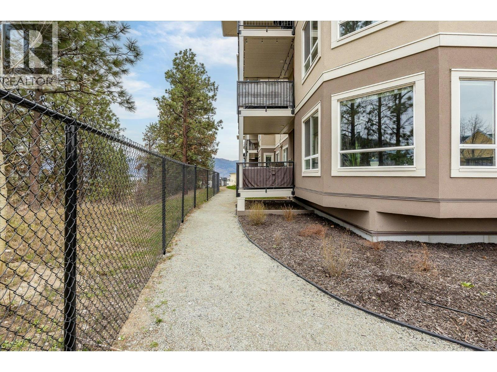 203-2301 Carrington Road, West Kelowna, BC, V4T 3K8 - 30