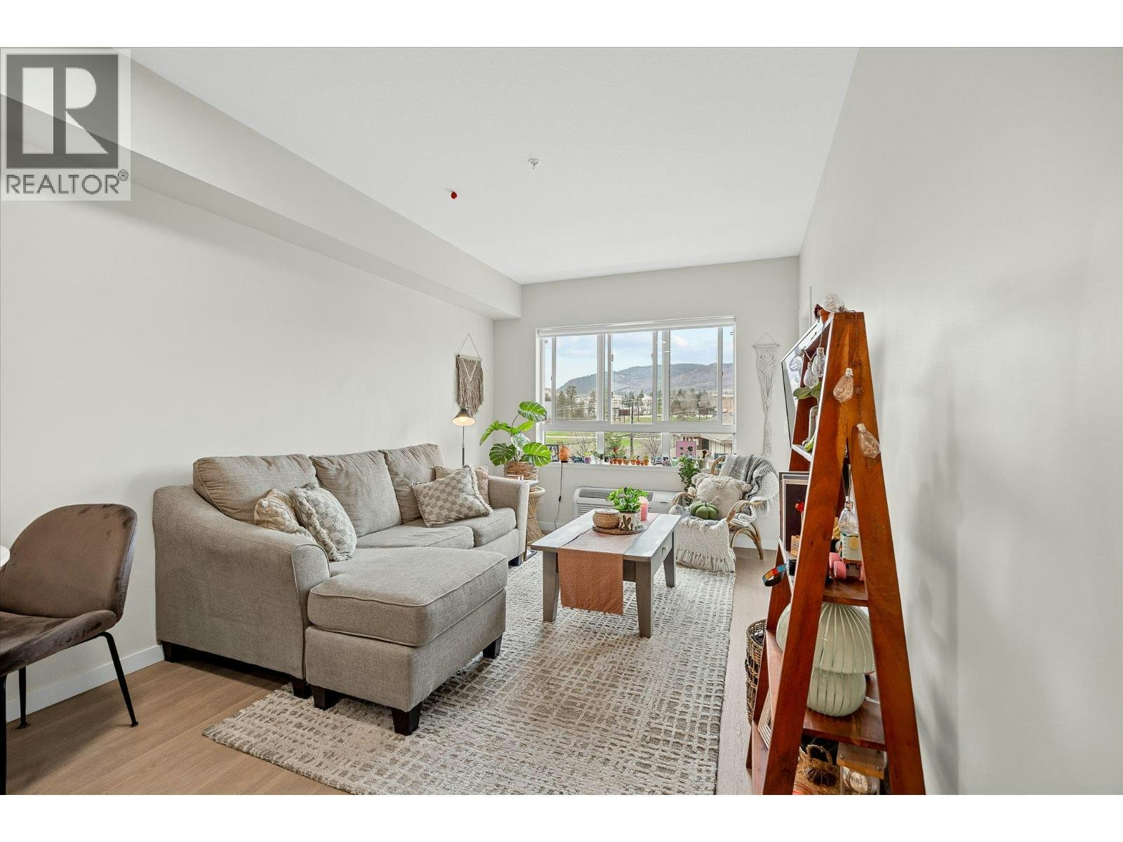 203-2301 Carrington Road, West Kelowna, BC, V4T 3K8 - 11