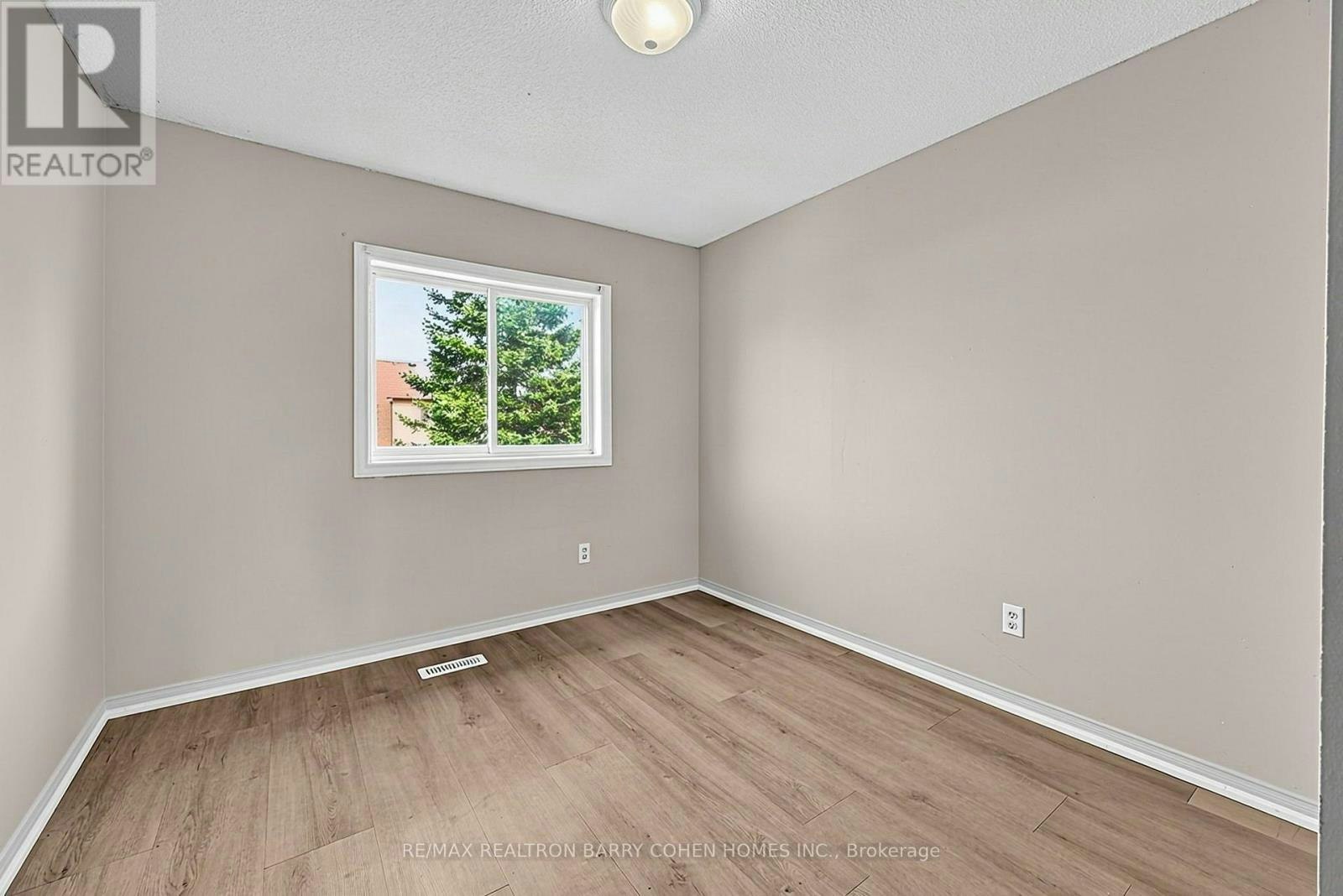 43 Black Cherry Crescent, Barrie, ON, L4N 9L1 - 16