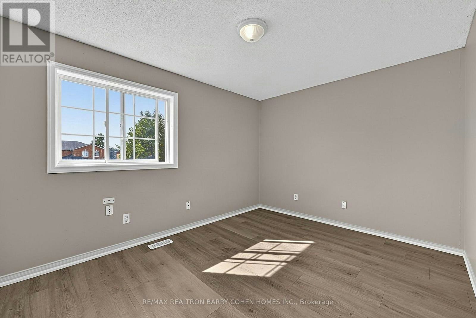 43 Black Cherry Crescent, Barrie, ON, L4N 9L1 - 12