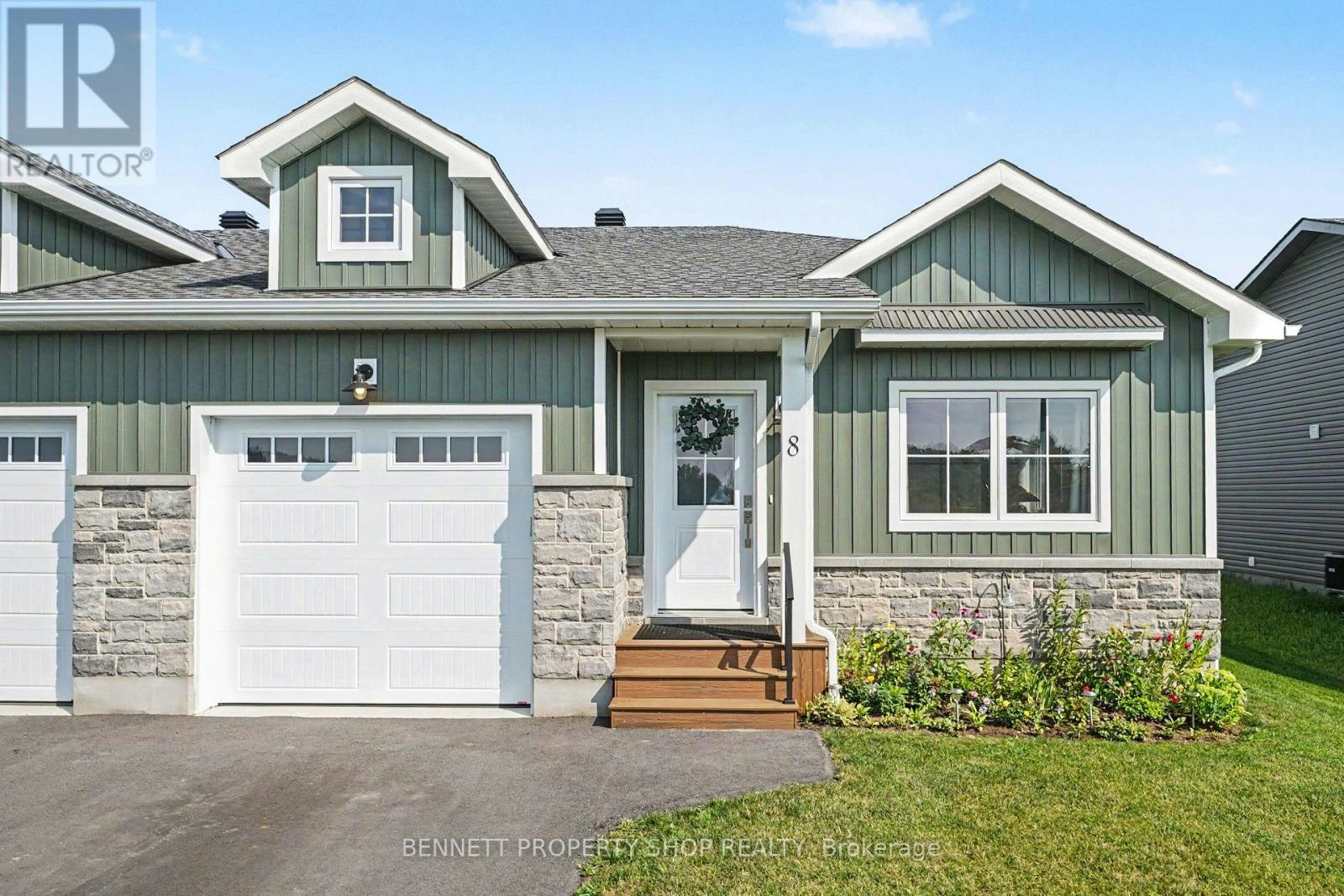 8 Rotterdam Way, Iroquois, ON, K0C 1X0