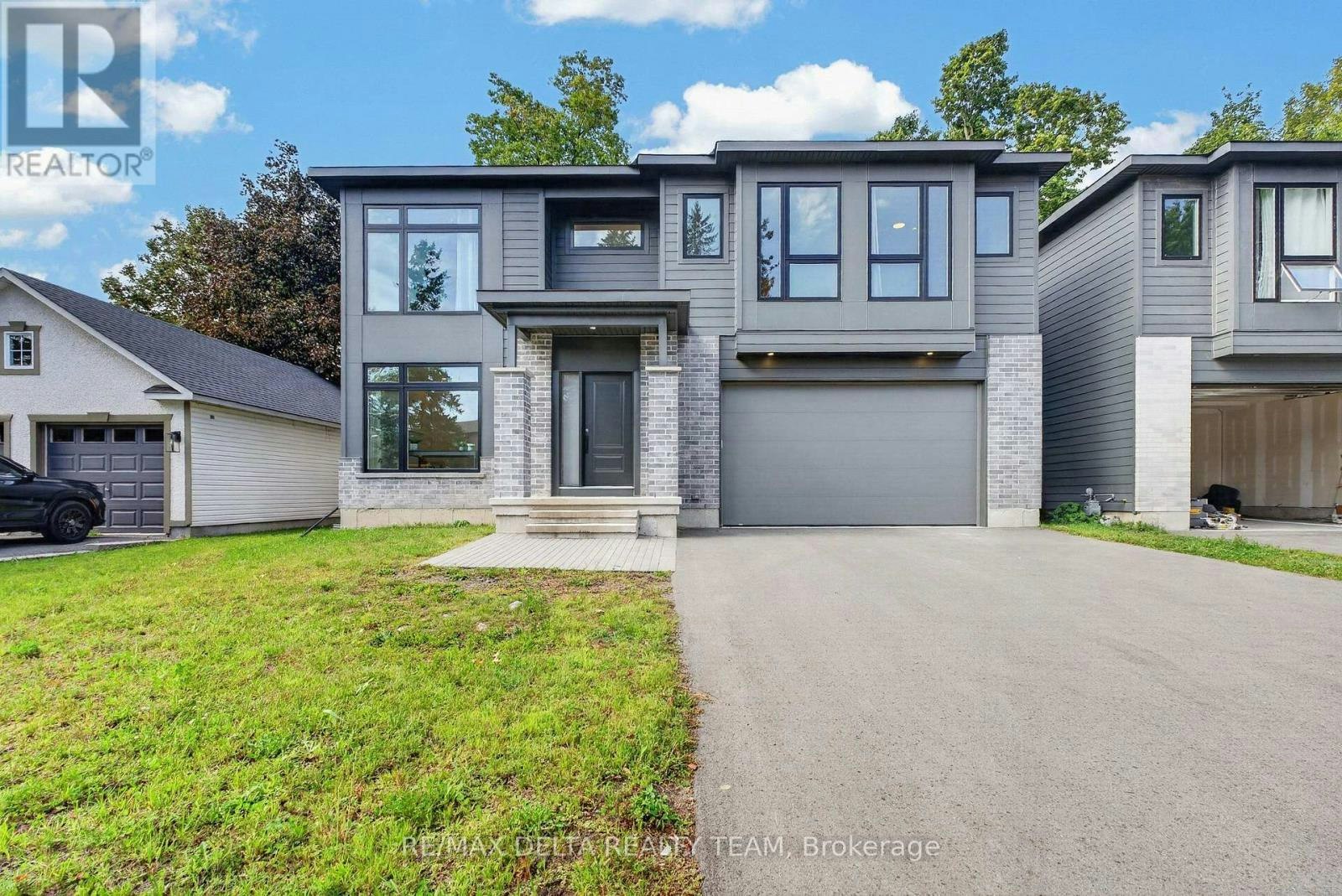 45 St Claire Avenue, Ottawa, ON, K2G 2A1