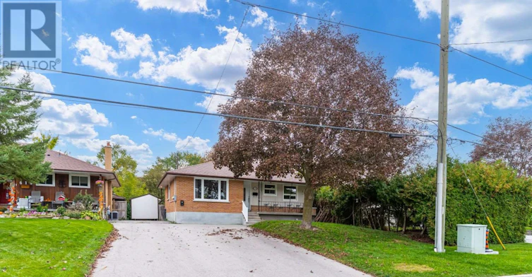 620 Central Park Boulevard N, Oshawa, ON, L1G 6A4 - 4