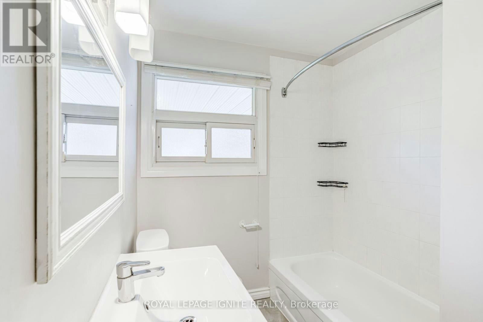 620 Central Park Boulevard N, Oshawa, ON, L1G 6A4 - 38