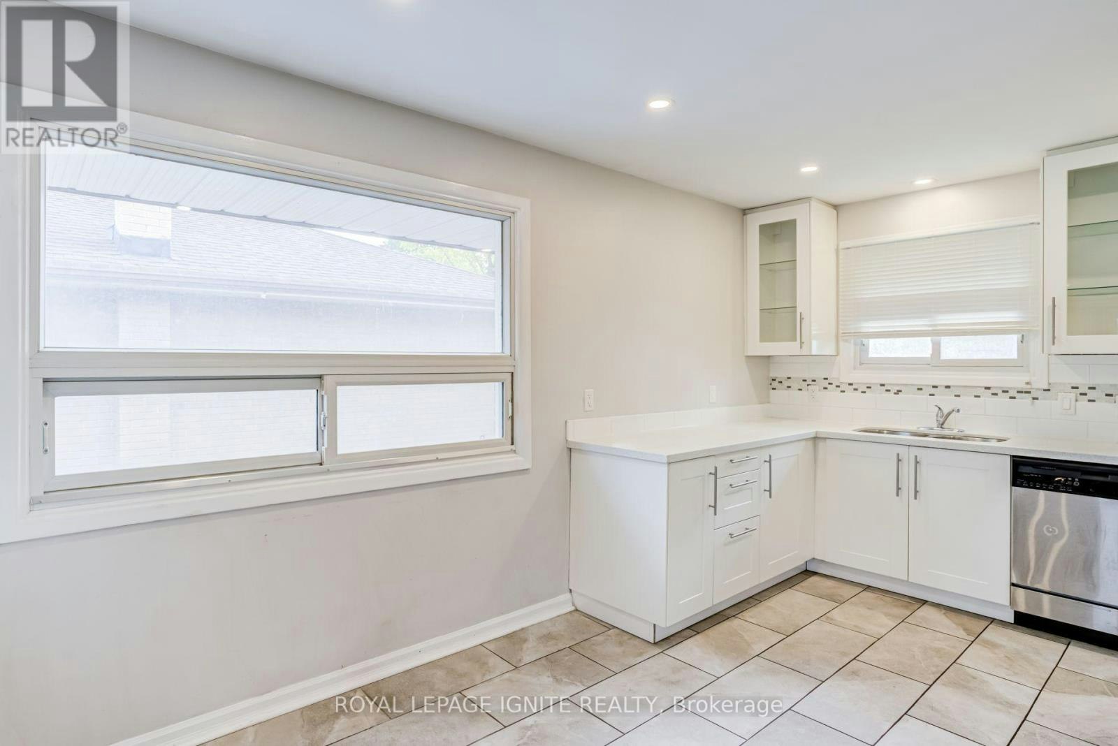 620 Central Park Boulevard N, Oshawa, ON, L1G 6A4 - 21