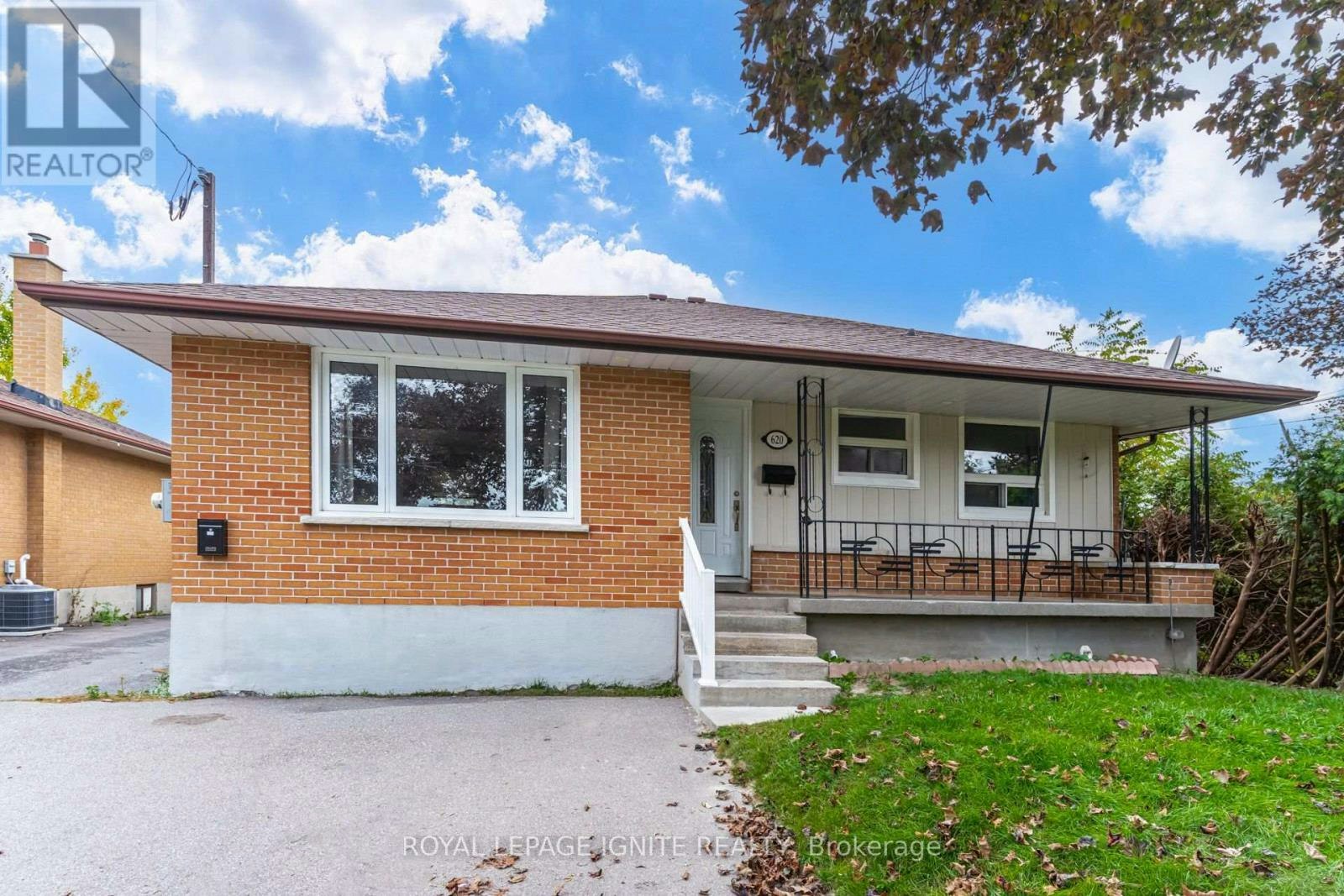 620 Central Park Boulevard N, Oshawa, ON, L1G 6A4 - 2