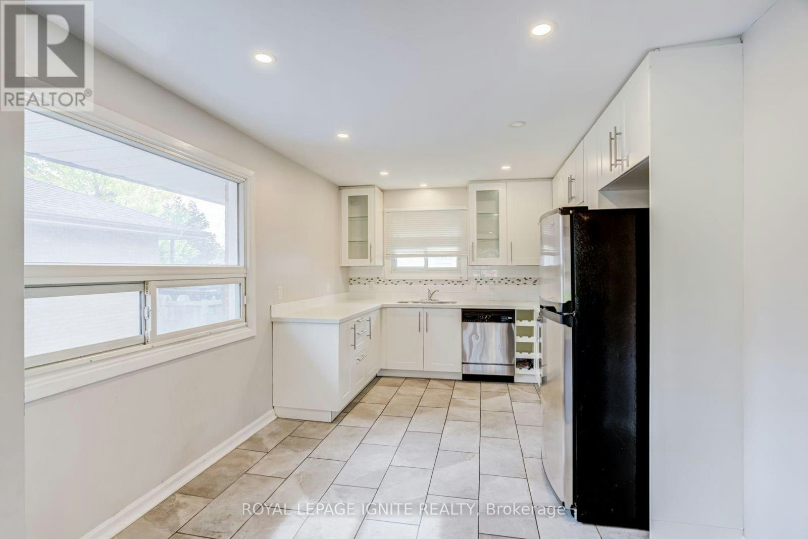 620 Central Park Boulevard N, Oshawa, ON, L1G 6A4 - 17