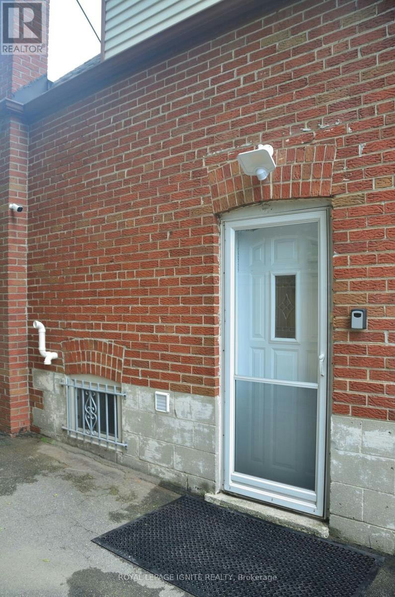 BSMT-1001 Pharmacy Avenue, Toronto, ON, M1R 2G5 - 2