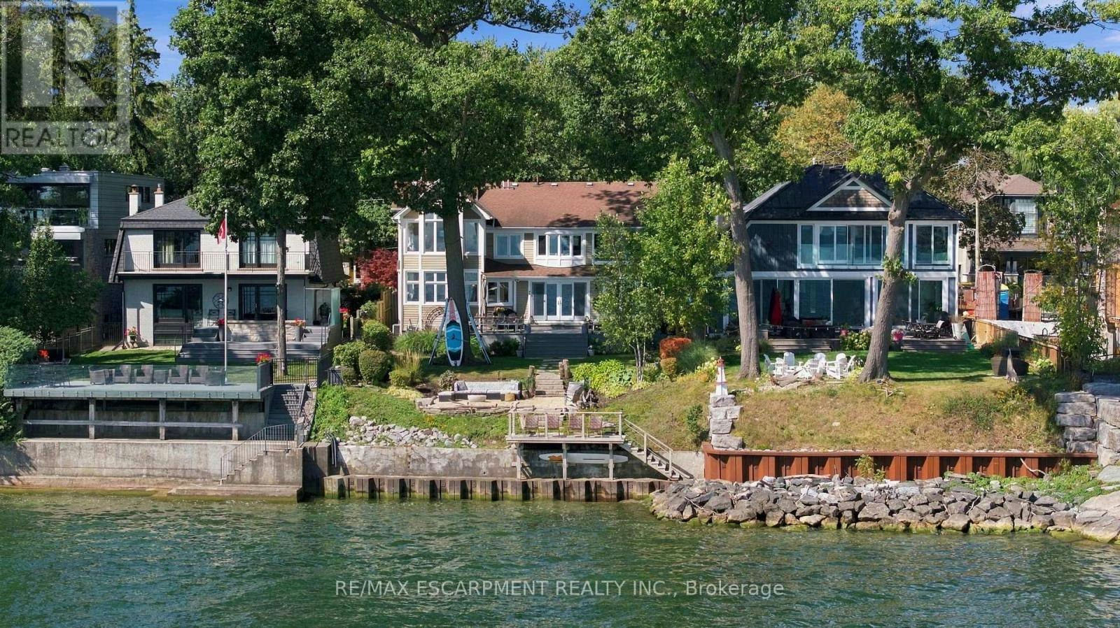54 Cumberland Drive, Mississauga, ON, L5G 3M8