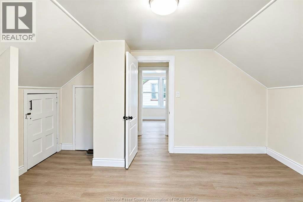 3272 Edison Street, Windsor, ON, N9C 1S2 - 10