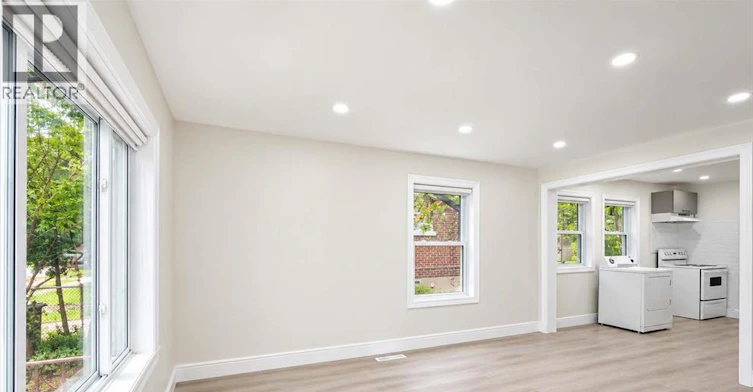 3272 Edison Street, Windsor, ON, N9C 1S2 - 2