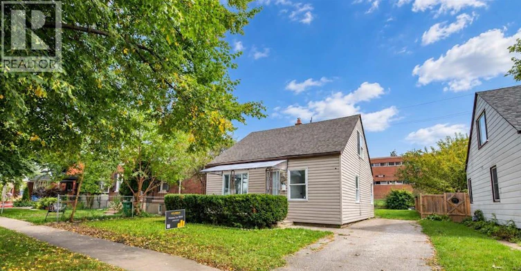 3272 Edison Street, Windsor, ON, N9C 1S2