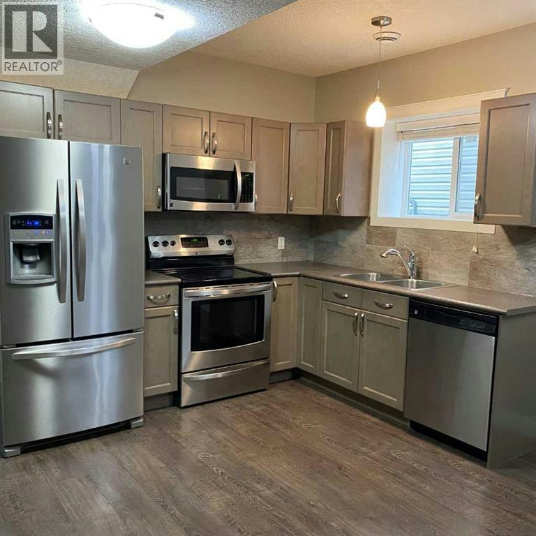 A(DN-9429 88 Street, Grande Prairie, AB, T8X 0H2 - 2