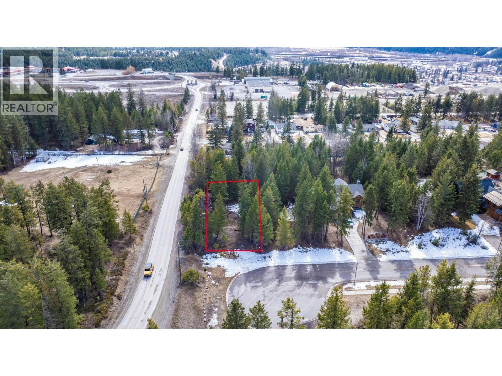 1400 Pine Drive, Golden, BC, V0A 1H1