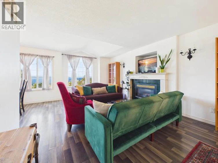 5726 Marine Avenue, Powell River, BC, V8A 2M4 - 4