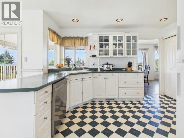5726 Marine Avenue, Powell River, BC, V8A 2M4 - 3