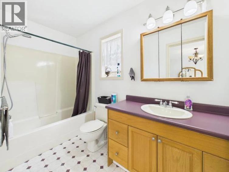 5726 Marine Avenue, Powell River, BC, V8A 2M4 - 21