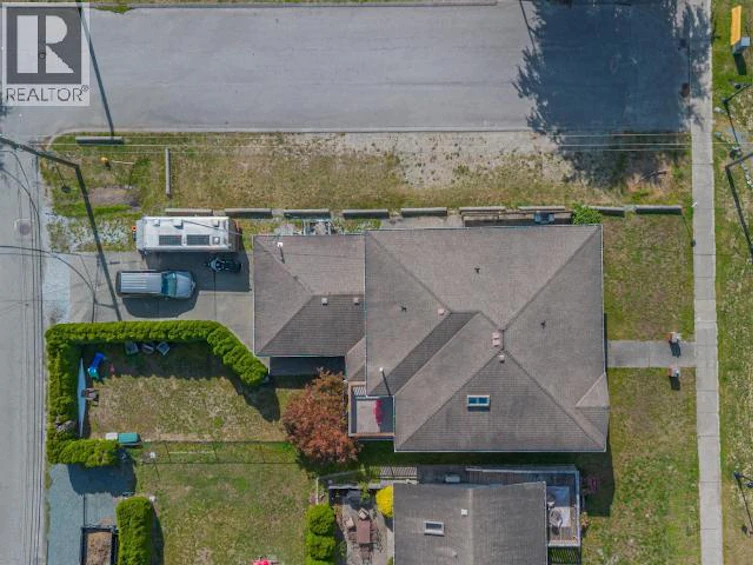 5726 Marine Avenue, Powell River, BC, V8A 2M4 - 55