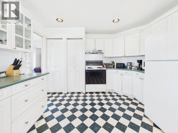 5726 Marine Avenue, Powell River, BC, V8A 2M4 - 10