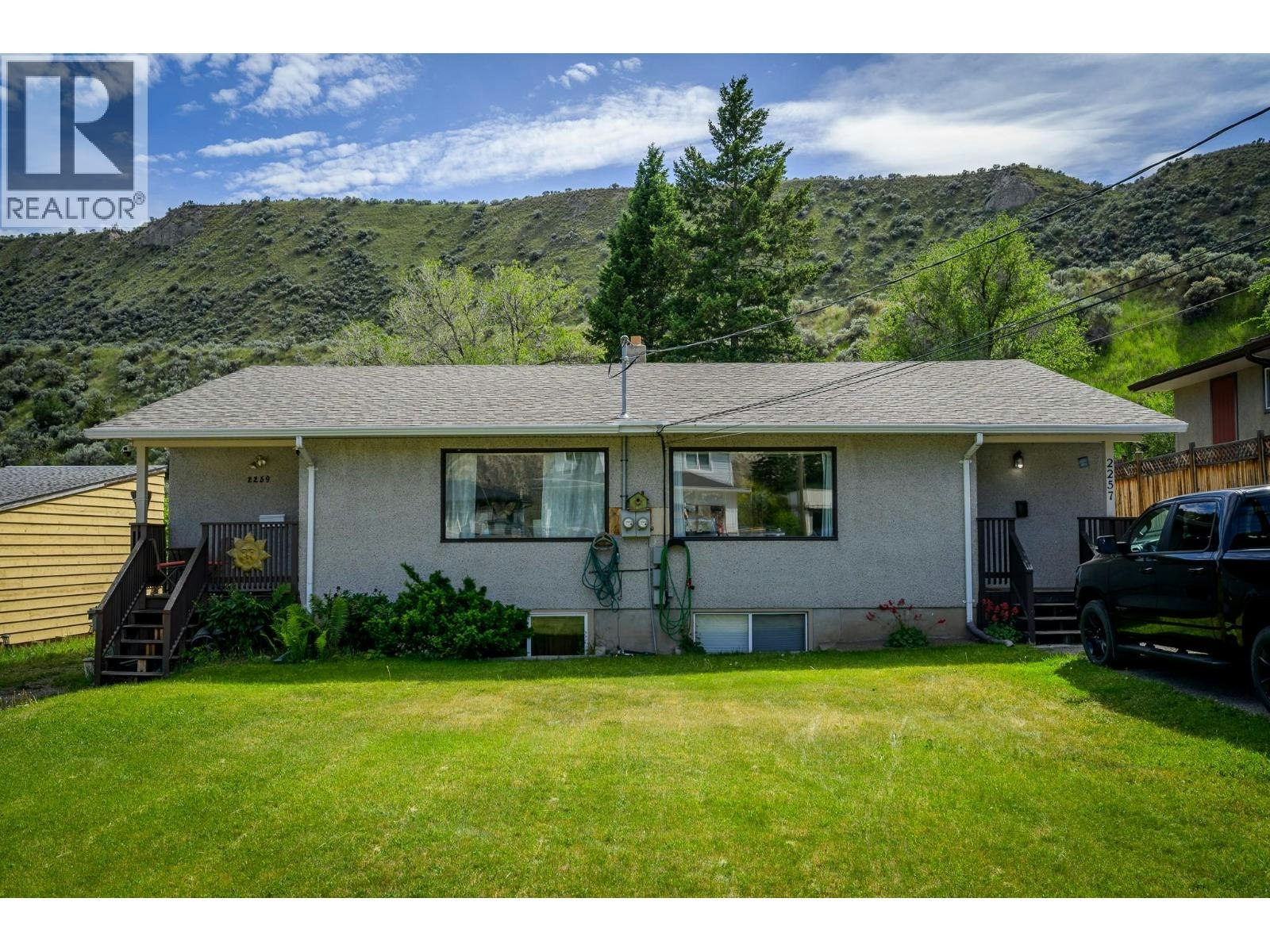 2257/2259 Valleyview Drive, Kamloops, BC, V2C 4C8