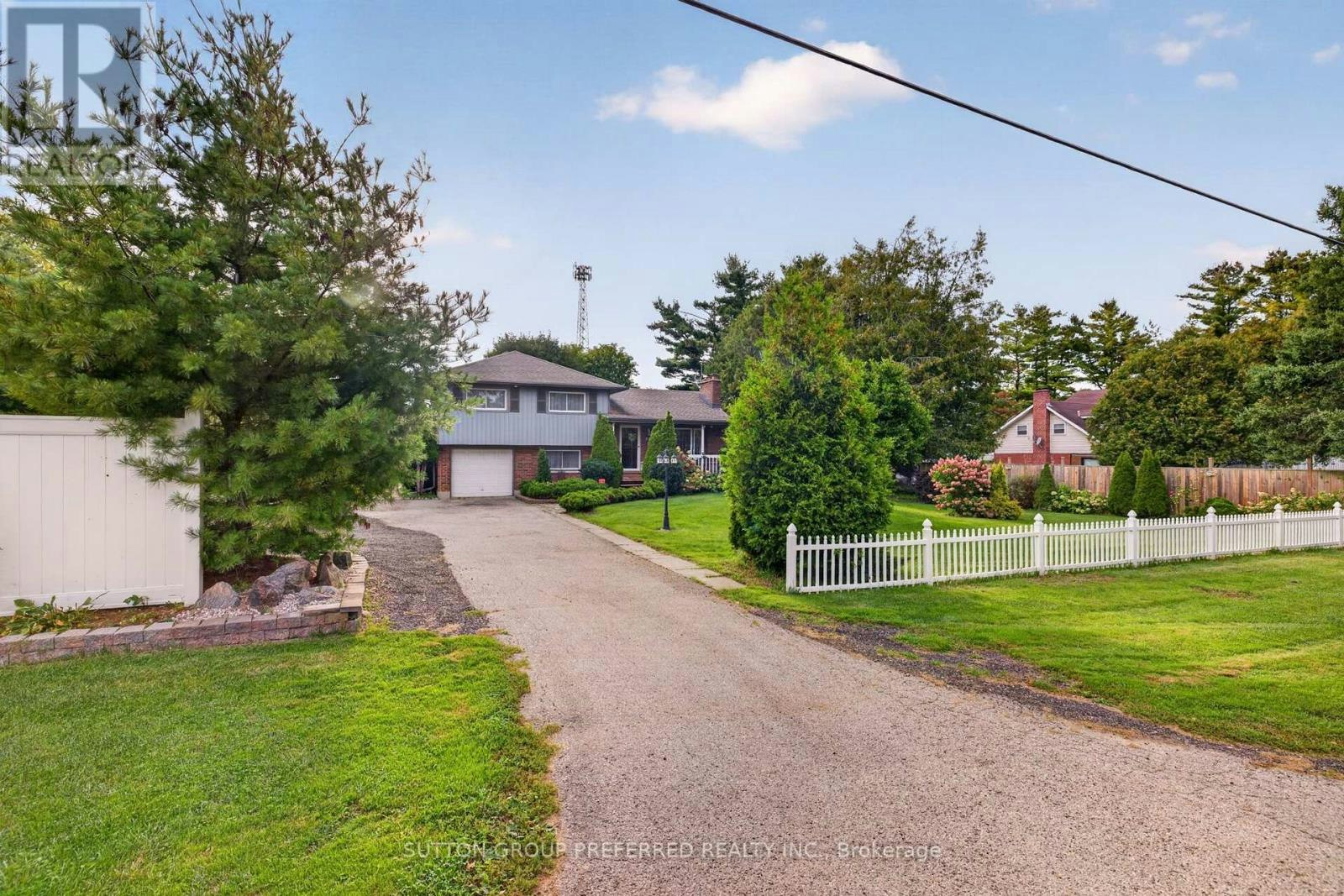 533 Crumlin Side Road, London, ON, N6M 1C4