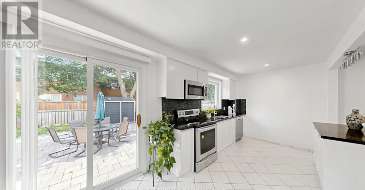 MAIN 27 Second Floors Bedle Avenue, Toronto, ON, M2H 1K7 - 16
