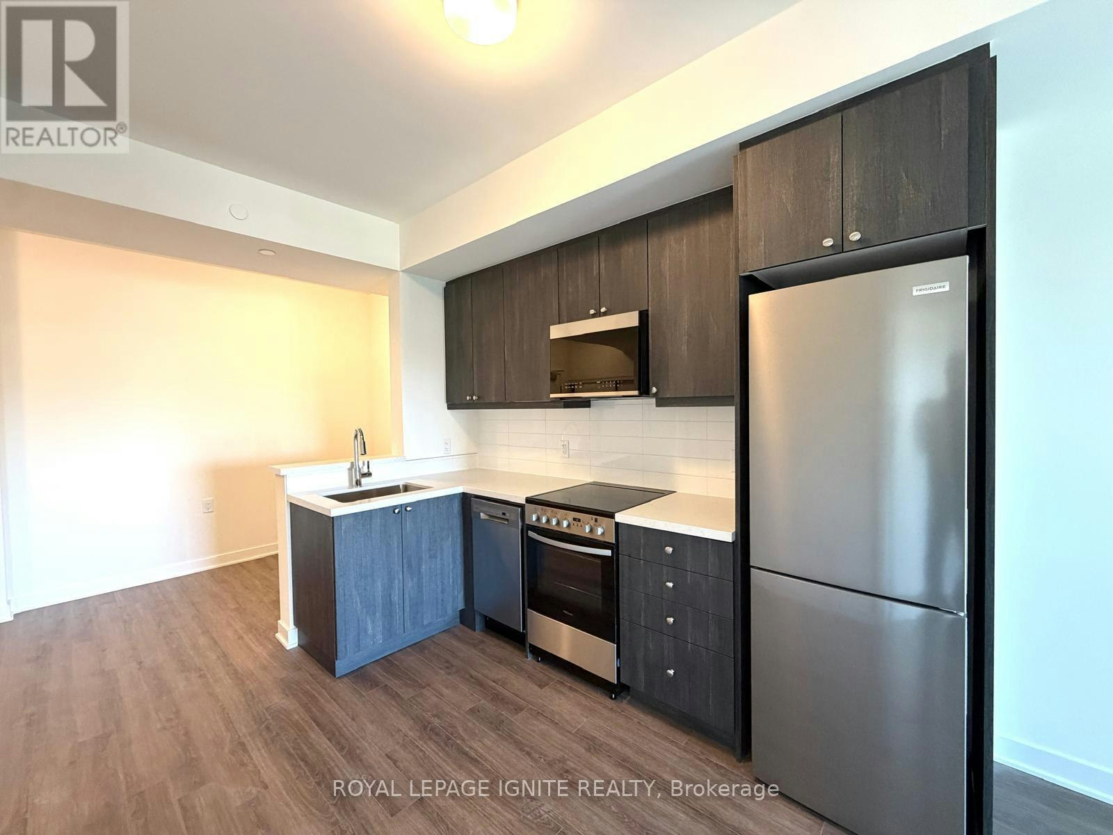 410-51 Clarington Boulevard, Clarington, ON, L1C 7J8 - 8