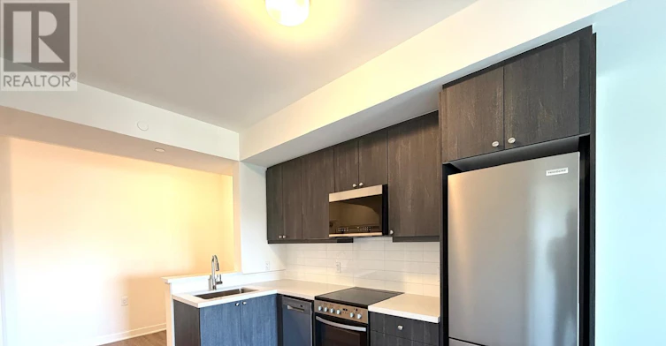 410-51 Clarington Boulevard, Clarington, ON, L1C 7J8 - 8