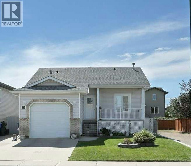 75 Sunset Crescent SW, Medicine Hat, AB, T1B 4T7