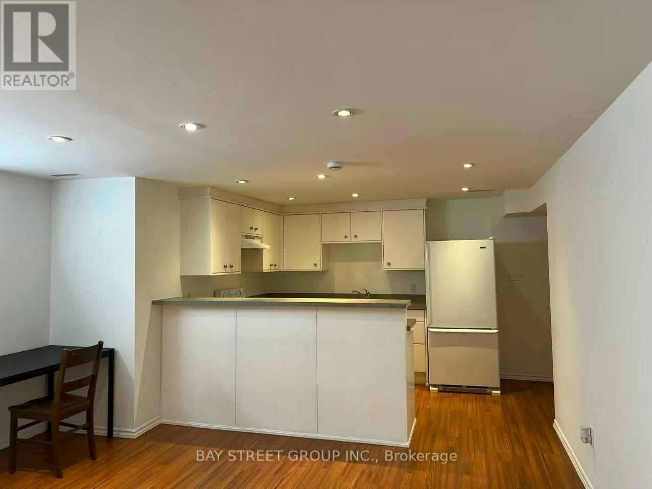 29 Harnish Crescent, Toronto, ON, M2M 2C2 - 12