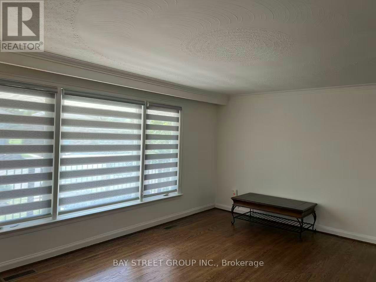 29 Harnish Crescent, Toronto, ON, M2M 2C2 - 8