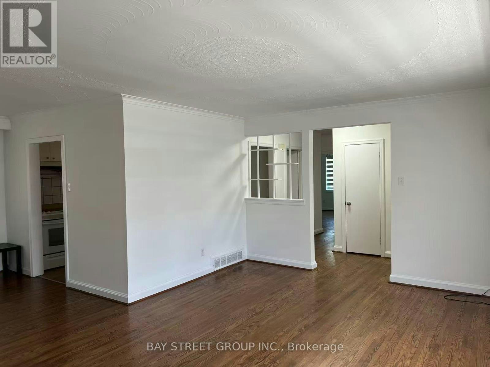 29 Harnish Crescent, Toronto, ON, M2M 2C2 - 5