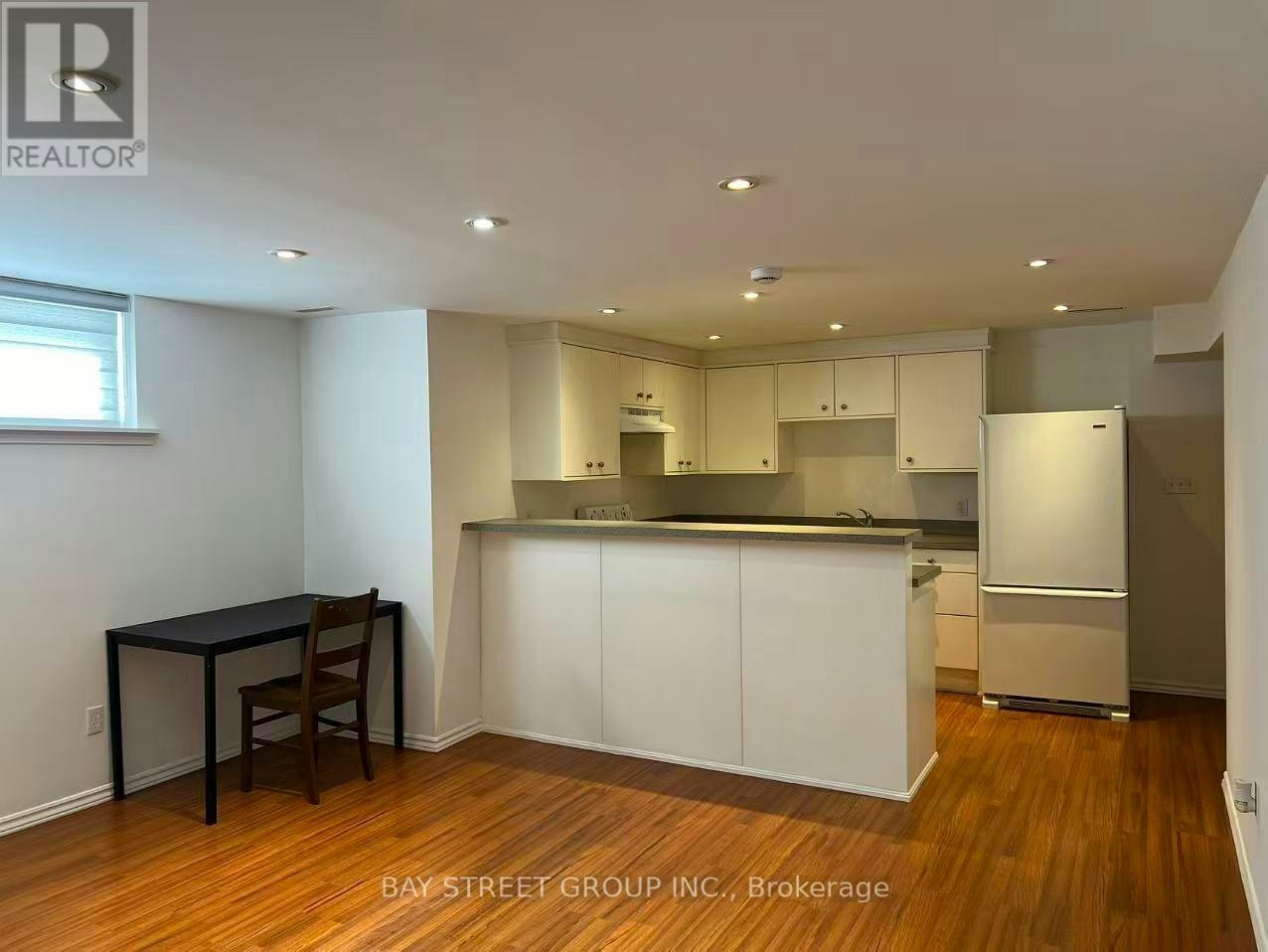 29 Harnish Crescent, Toronto, ON, M2M 2C2 - 17