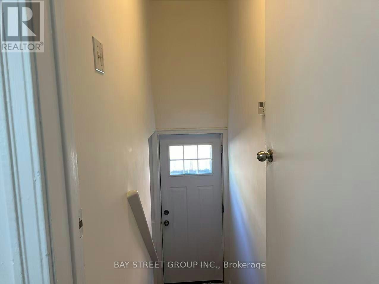 29 Harnish Crescent, Toronto, ON, M2M 2C2 - 24