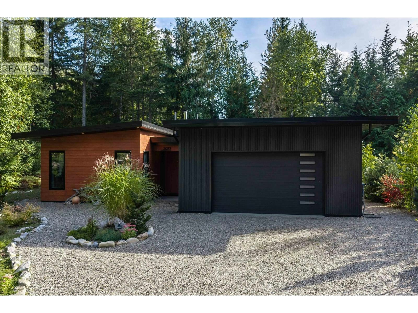 2077 Uplands Road, Revelstoke, BC, V0E 2S1