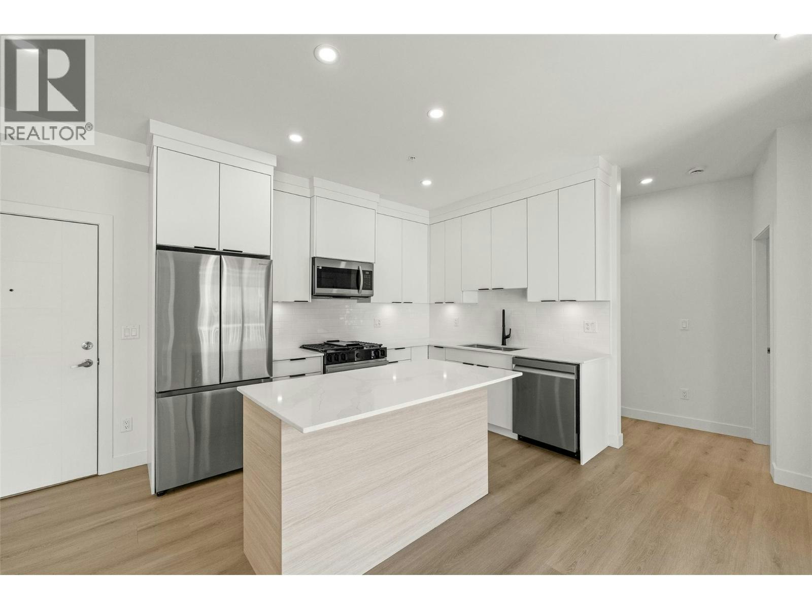 202-5300 Main Street, Kelowna, BC, V1W 0C1 - 8