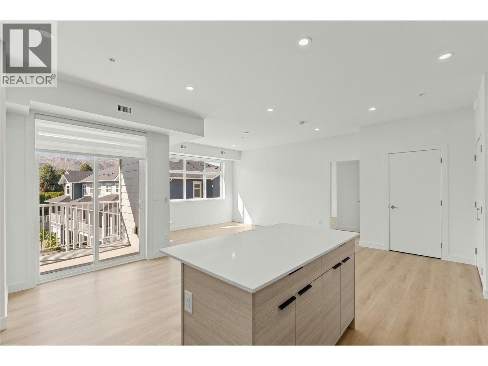 202-5300 Main Street, Kelowna, BC, V1W 0C1 - 14