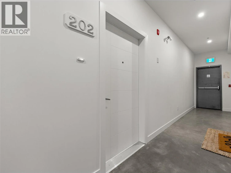 202-5300 Main Street, Kelowna, BC, V1W 0C1 - 5