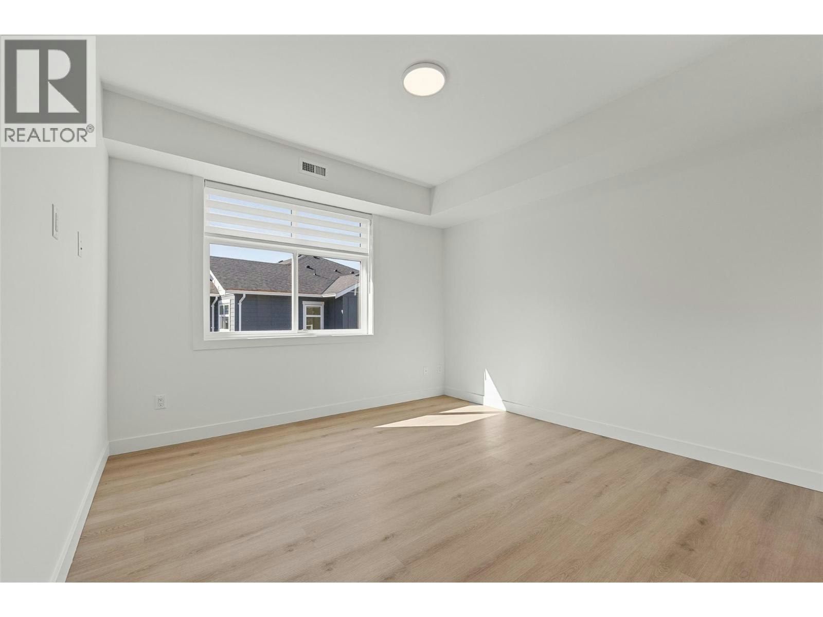 202-5300 Main Street, Kelowna, BC, V1W 0C1 - 28