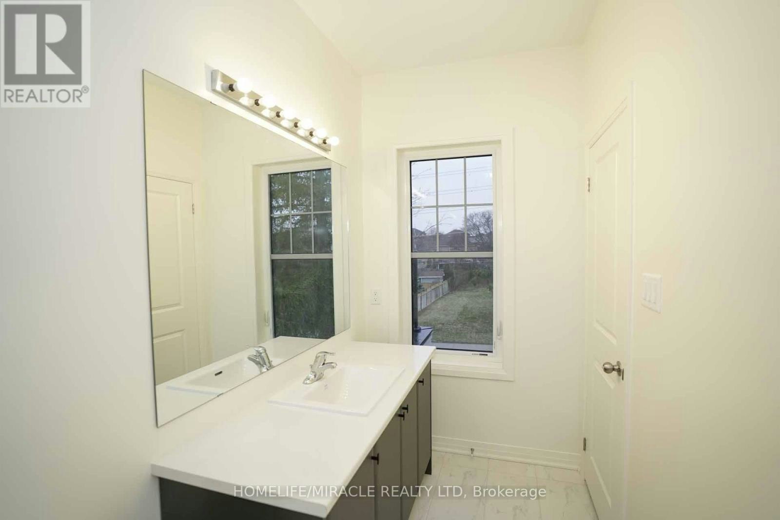1561 Green Road, Clarington, ON, L1C 7E5 - 31