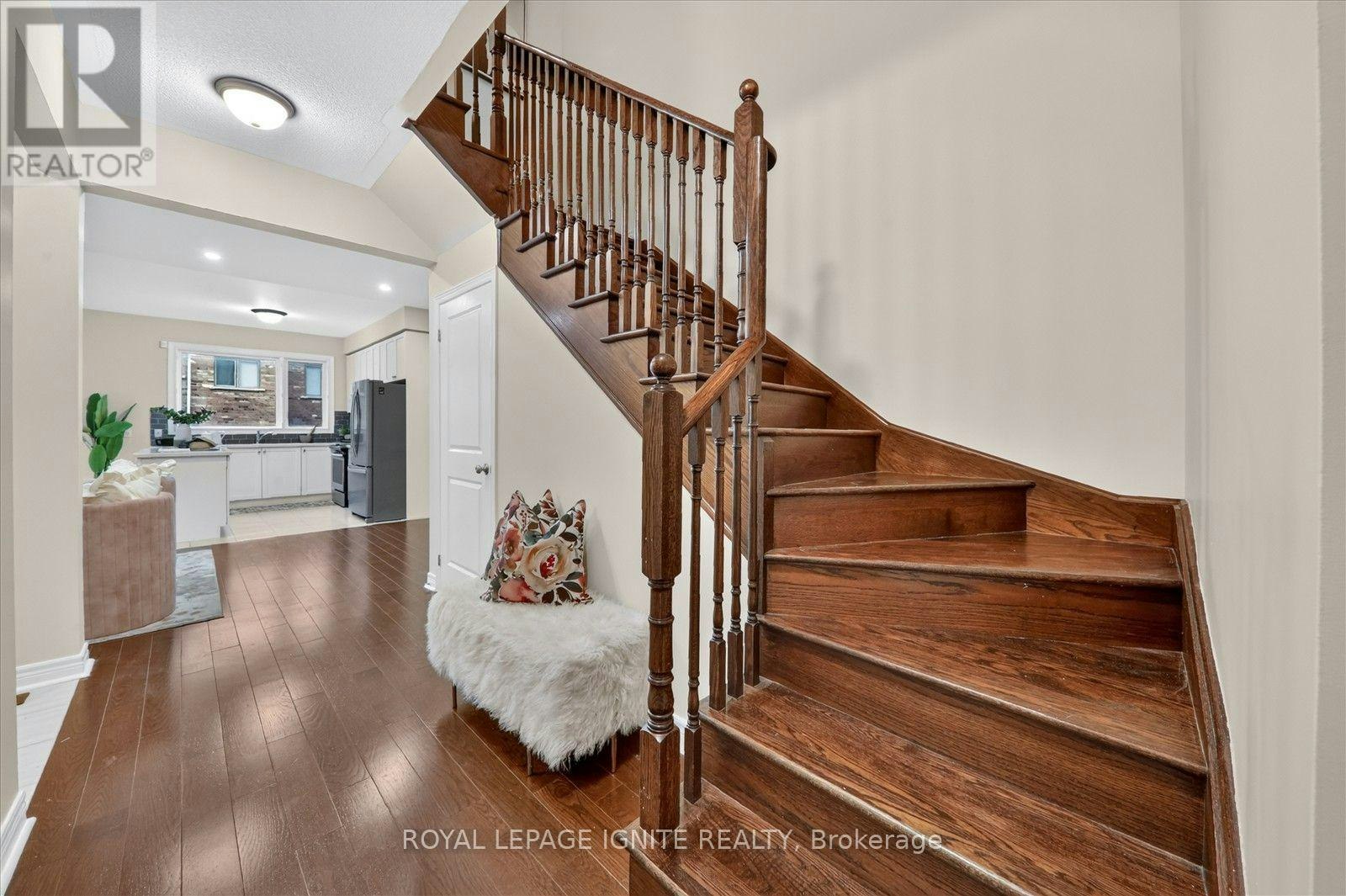 2637 Cerise Manor Court, Pickering, ON, L1X 0G8 - 9