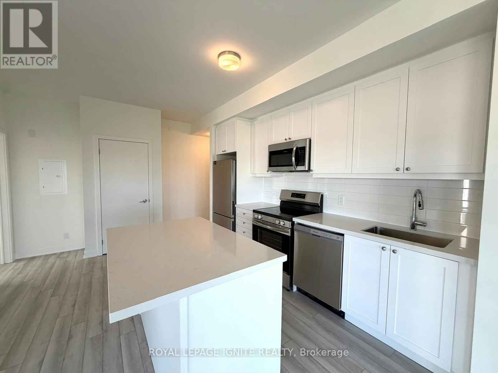 407-51 Clarington Boulevard, Clarington, ON, L1C 7J8 - 9