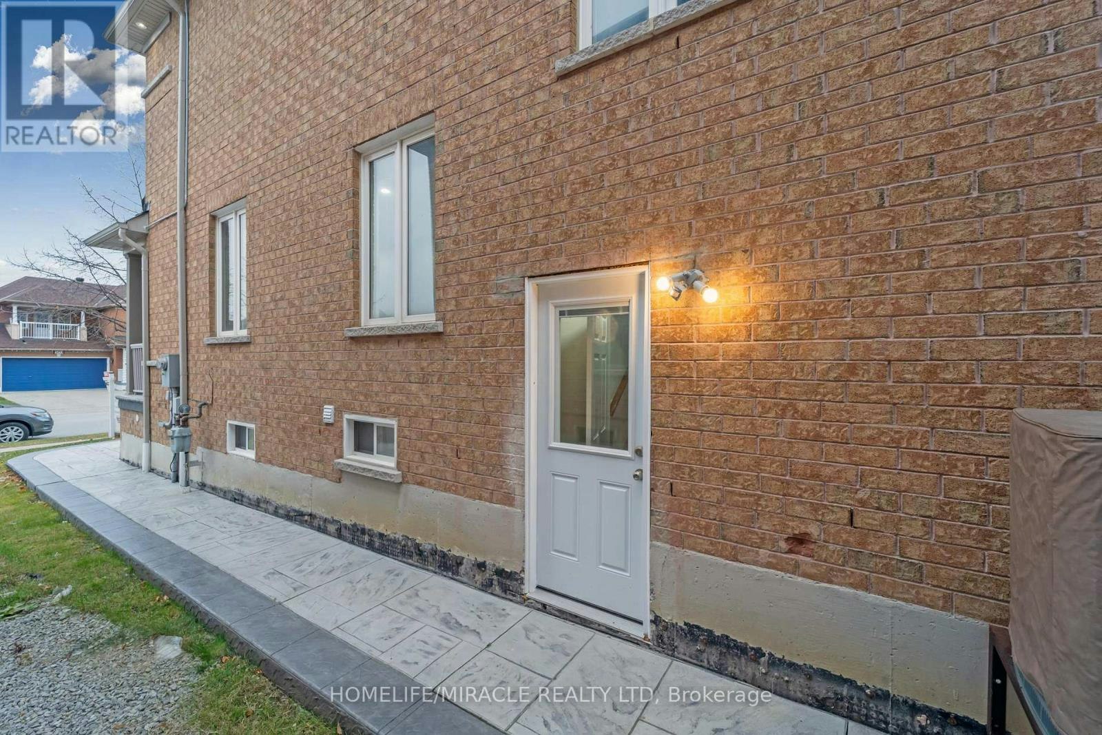 BSMT-318 Sunny Meadow Boulevard, Brampton, ON, L6R 3C3