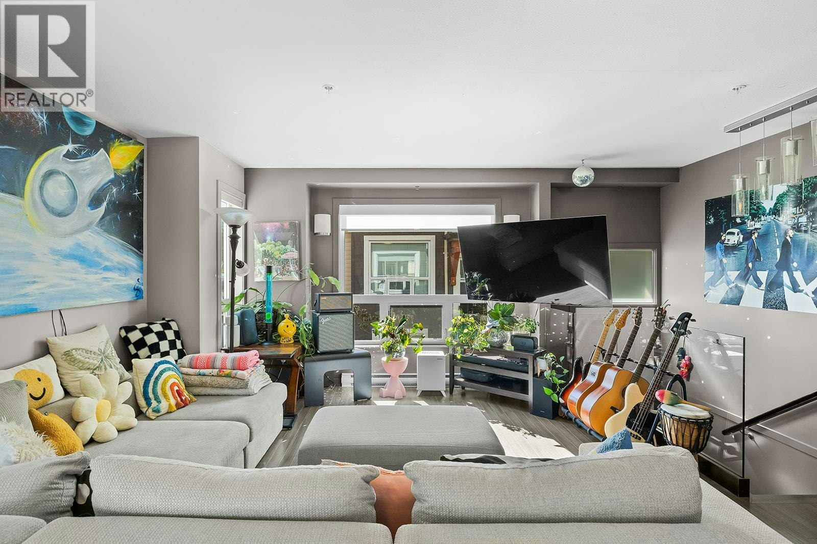 11-1851 Ambrosi Road - 3