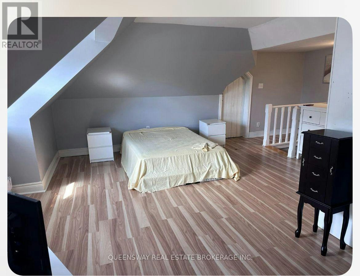 2ND 432 Floor And Attic Gladstone Avenue, Toronto, ON, M6H 3H9 - 4
