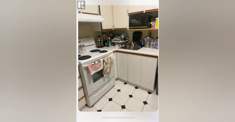 2ND 432 Floor And Attic Gladstone Avenue, Toronto, ON, M6H 3H9 - 3