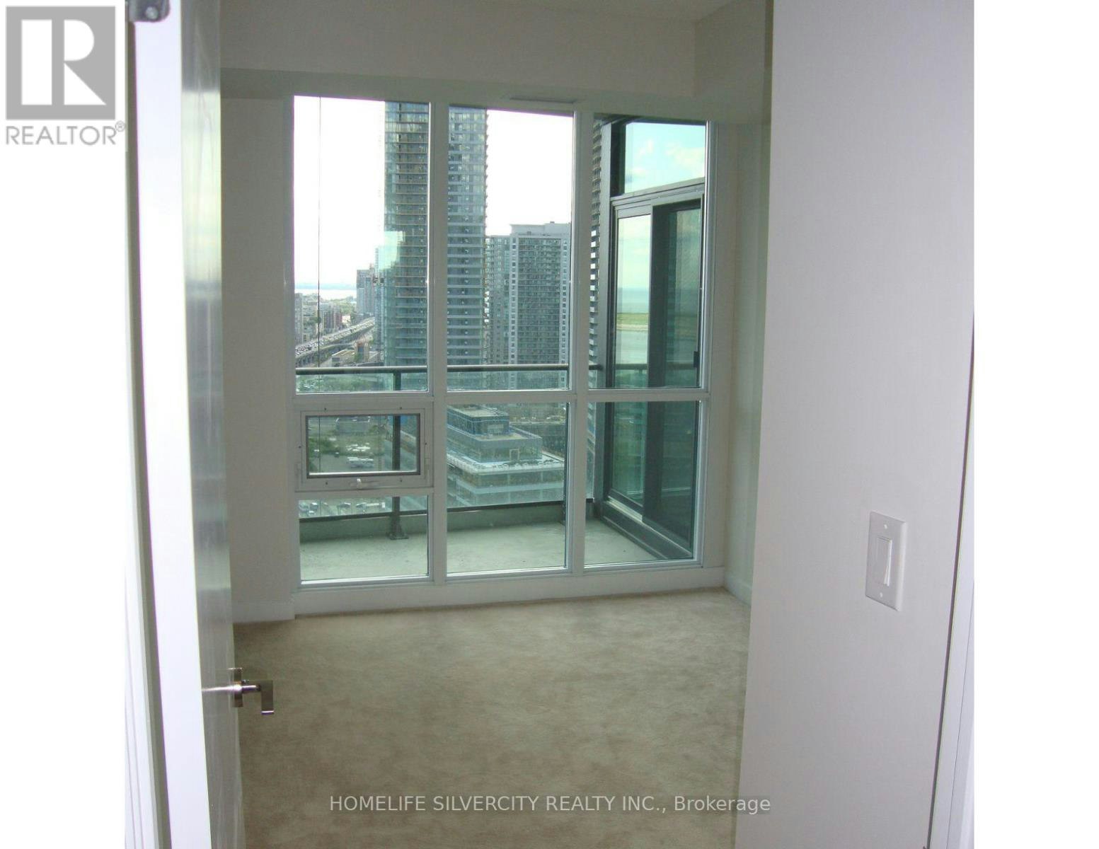 2701-18 Harbour Street, Toronto, ON, M5J 2Z6 - 4