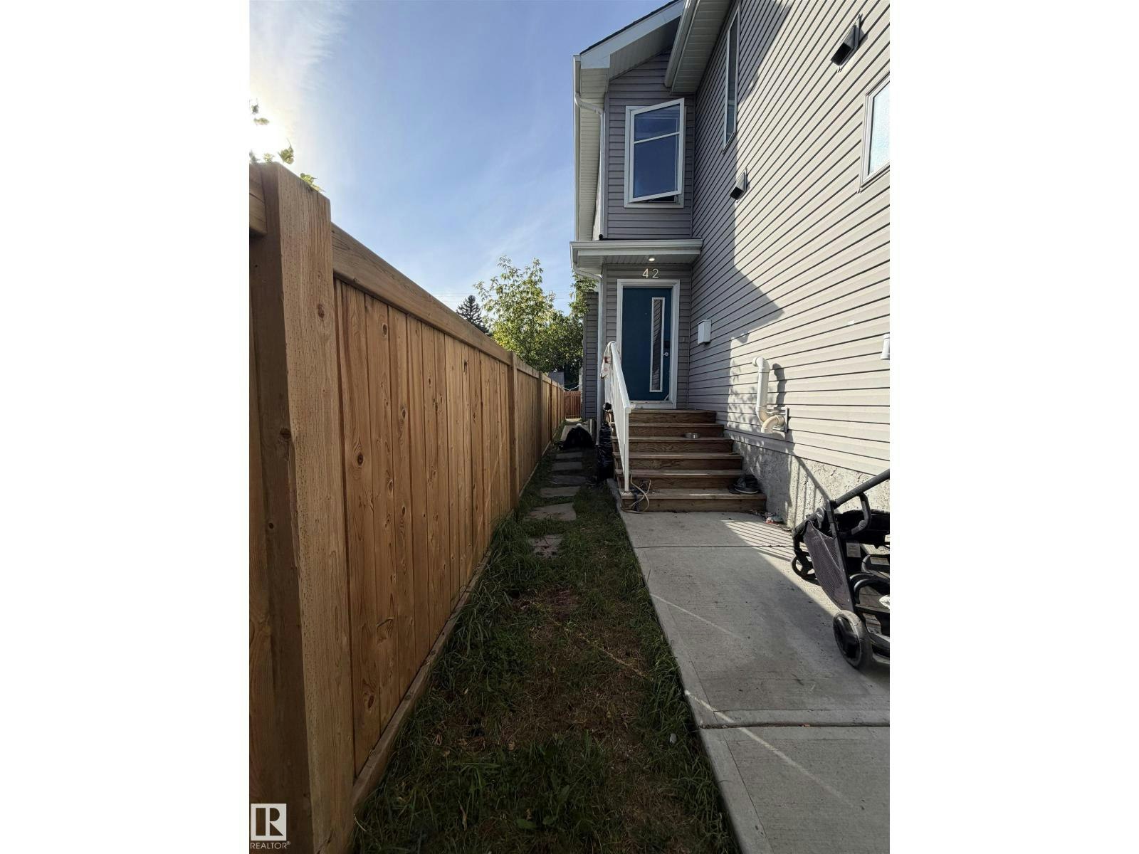 11442 82 Street NW, Edmonton, AB, T5B 2V4